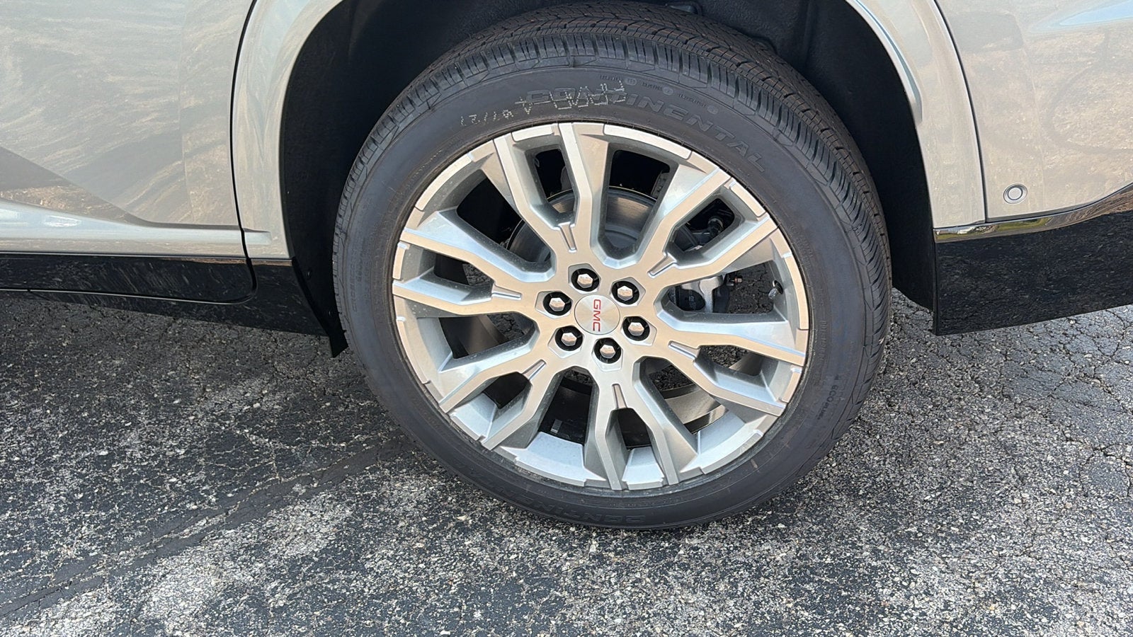 2027 GMC Acadia Denali