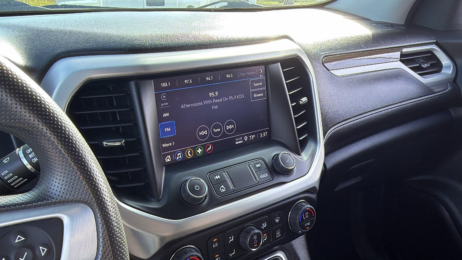 2023 GMC Acadia SLE