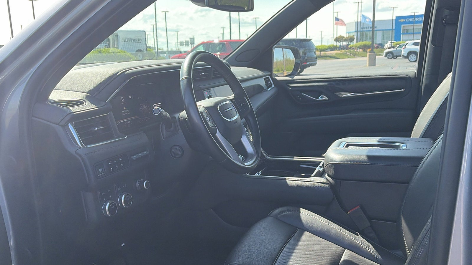 2023 GMC Yukon XL Denali