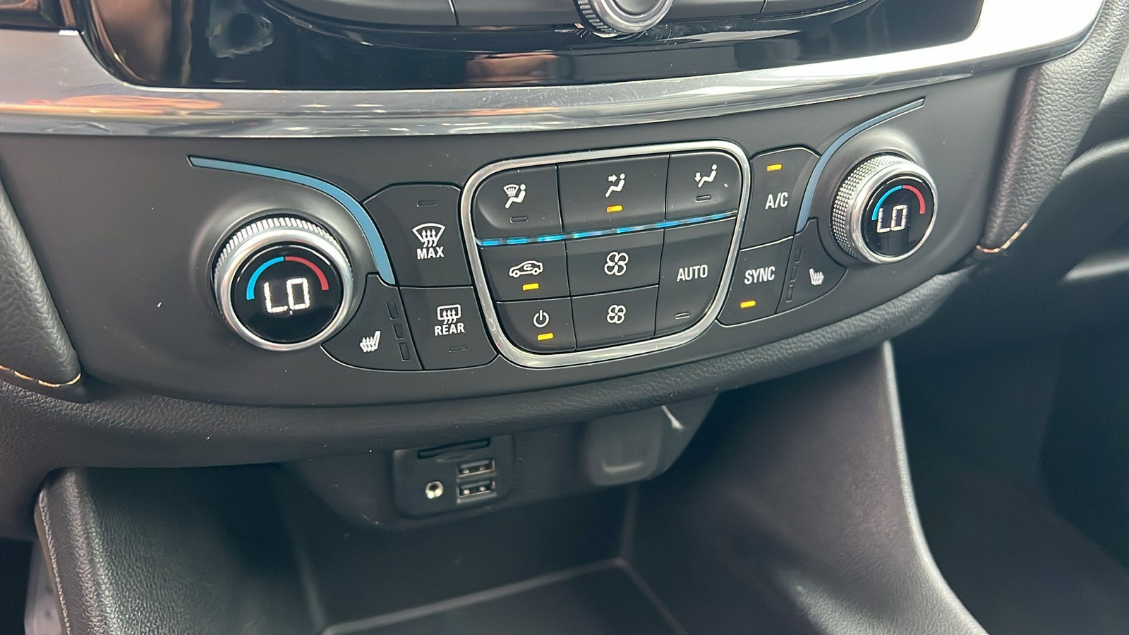 2020 Chevrolet Traverse LT Leather