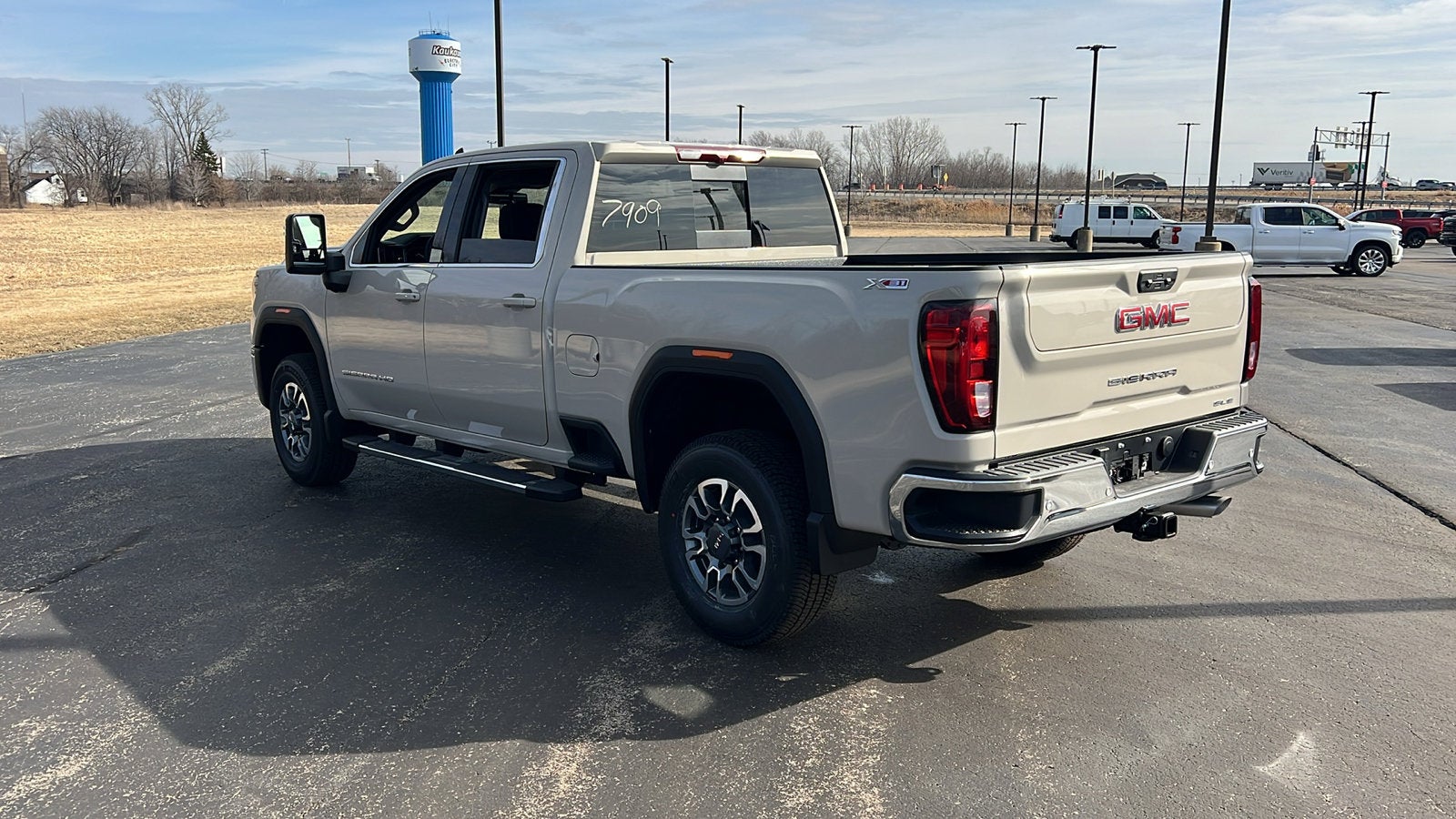 2026 GMC Sierra 2500 HD SLE