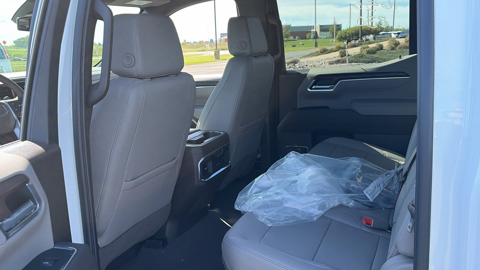 2026 GMC Sierra 1500 SLT - Photo 29