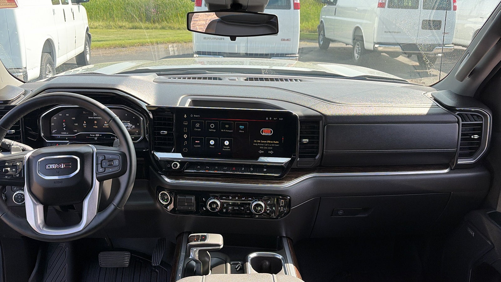 2025 GMC Sierra 1500 Elevation