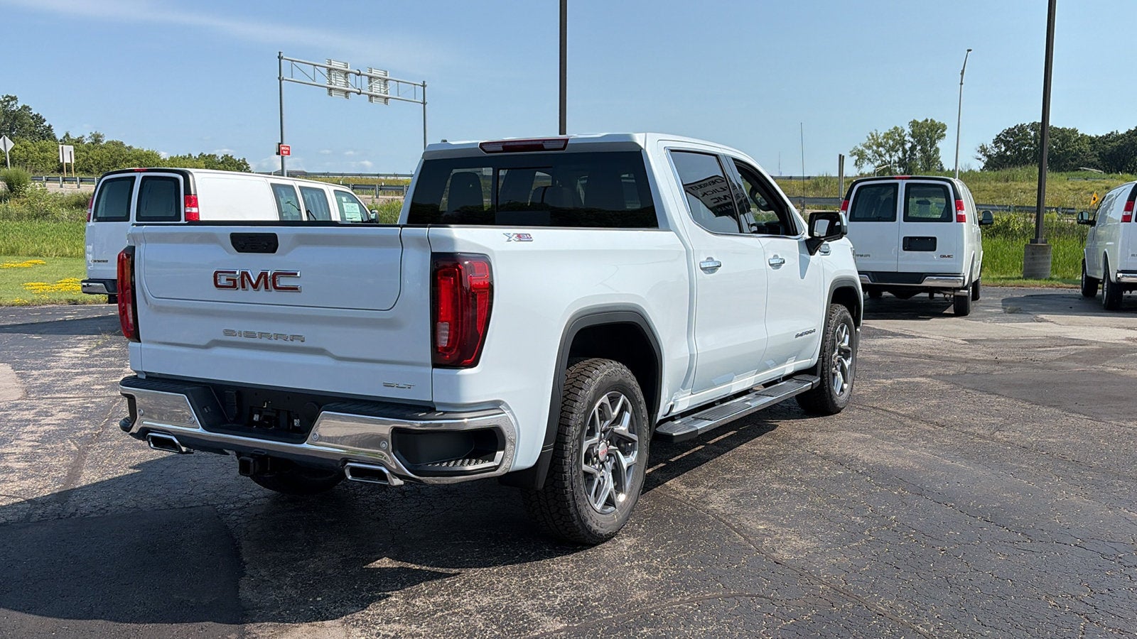 2026 GMC Sierra 1500 SLT
