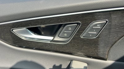 2025 Audi Q8 Premium Plus 55 TFSI quattro